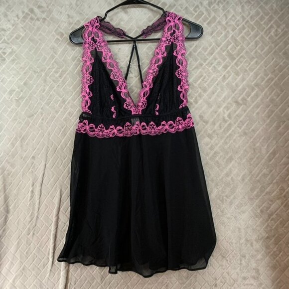 Lingerie Other - Womans Large Lingerie Top Black Pink Lace Fit & Flare Adjustable Strappy Sleeve